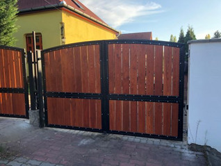 Kovácsoltvas-vörösfenyő