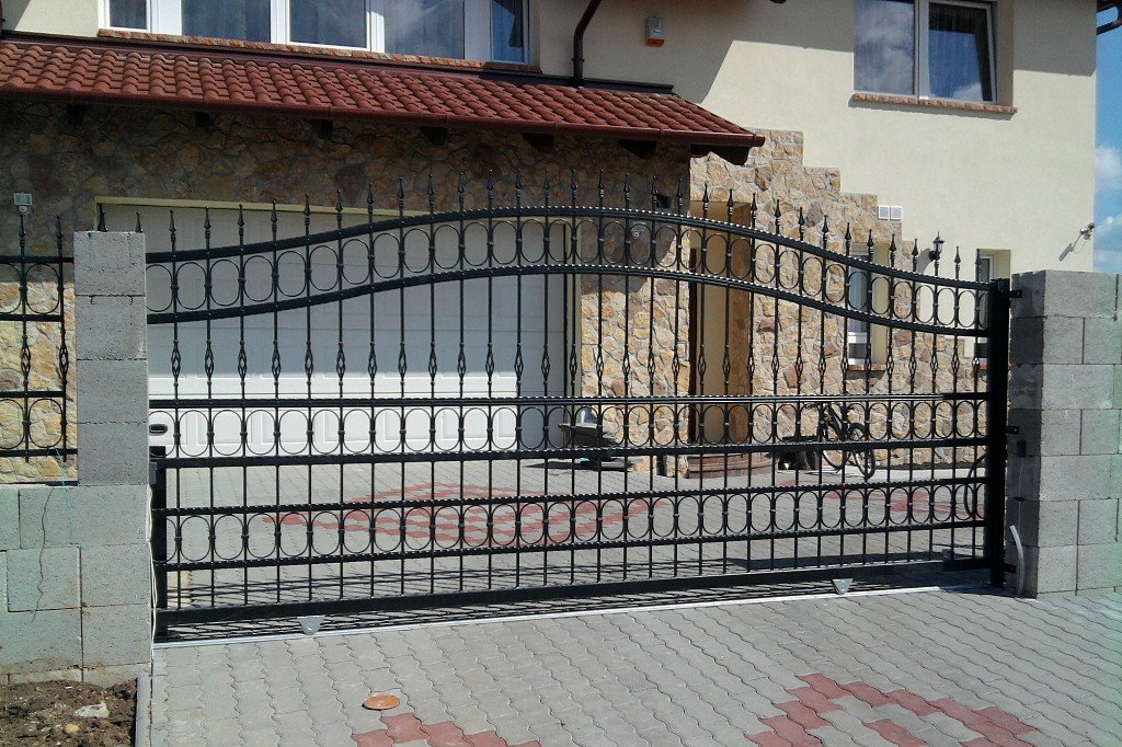 Kovácsoltvas kerítés