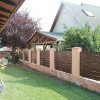 Vörösfenyő fakerítés egyedi méretben